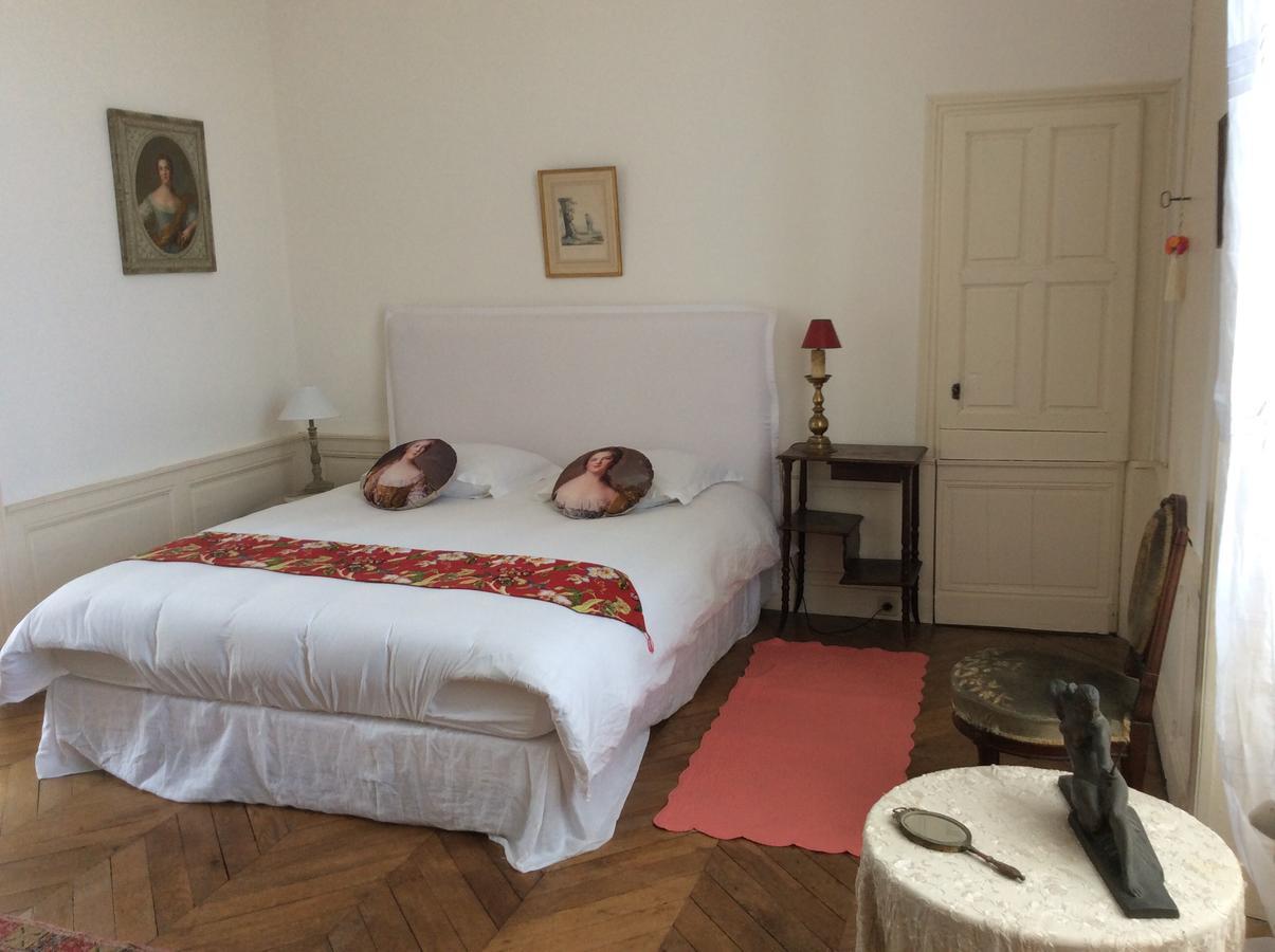 Hotel Des Tailles Мортан-о-Перш Екстериор снимка